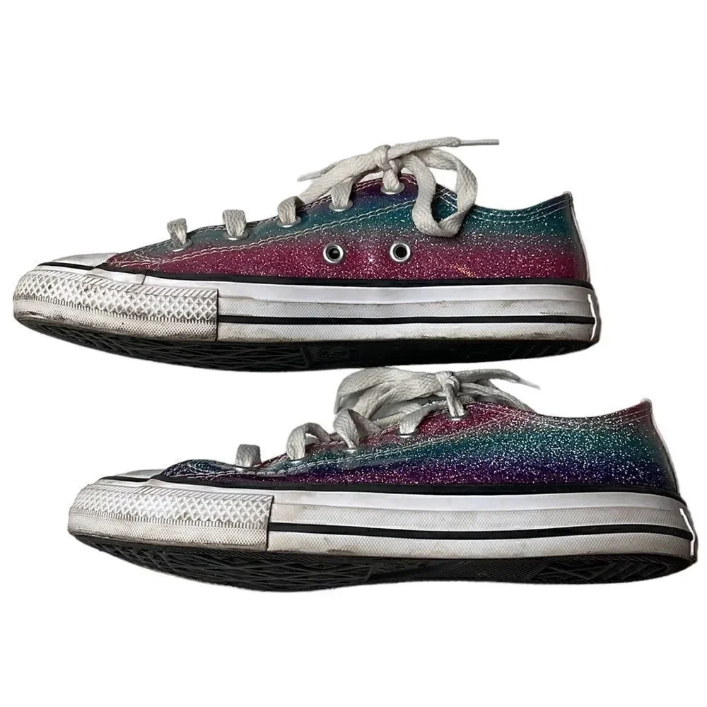 Girl’s Converse All Star Low Top Sparkle Sneakers. Size 2.